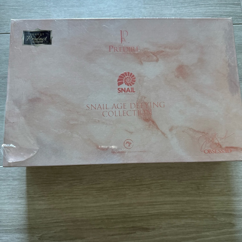 Prédire Snail Age Defying Collection